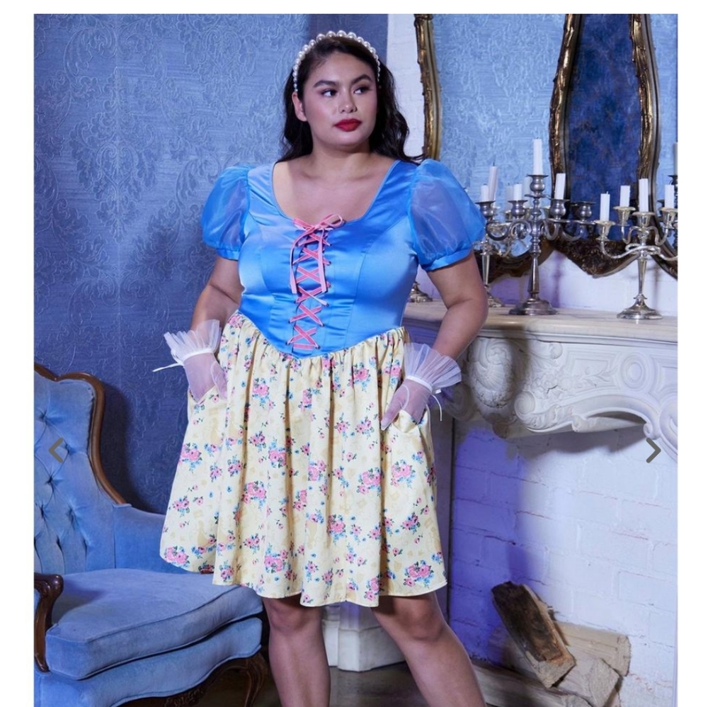 Her Universe Disney Snow White and The Seven Dwarfs Royal Dress Plus Size